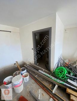 Gazi Bulvarı Üzeri Ticari Tabela Değ Yüksek 230m2 Kiralık Dükkan