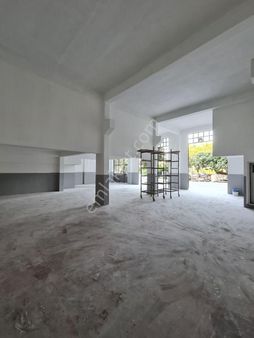 İkitelli Organize Tümsan 1 Sanayi 600 M2 Tır Kamyon Yaklaşır