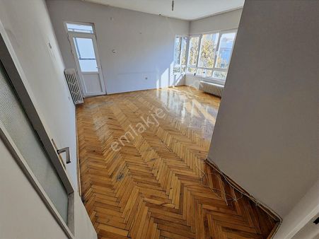 Arel'den Bahçelievler'de 75 Sk.ta Milli Kütüphaneyakını 1kat 3+1