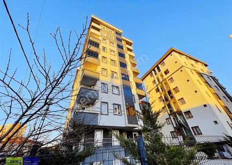 Çekmeköy Taşdelen Merkezde Kapalı Otoparklı Satılık 2+1 Daire