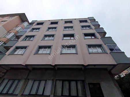 Pendik Güzelyalı E-5 Altında Kiralık 2+1 75m2 Balkonlu E-5 Yakın Daire