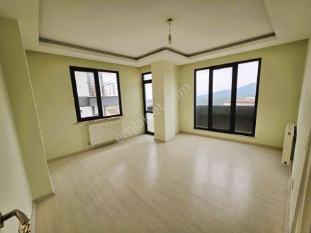 Doğan Emlak' Tan Ortadağ' Da Kiralık 2+1 Tam Arakat Temiz Daire