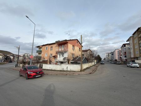 Şahbaz Emlak’tan | Fatih Mahallesi’nde Satılık 3 Katlı Fırsat Bina