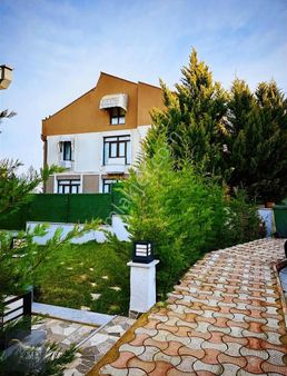 Satılık Villa Site İçersinde Müstakil Bahçeli