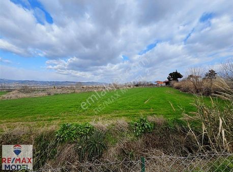 Remax Model Den Güzelköy De 750m² Satılık Konut İmarlı Arsa