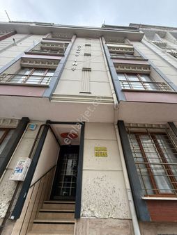 Balkonlu Sıfır Acil Kiralık 1+1 Arakat Daire !!