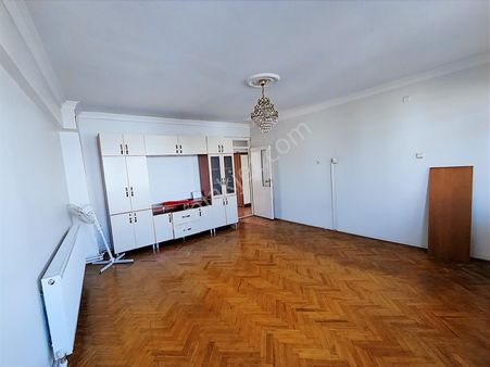 Saha Emlaktan 3+1 Doğalgazlı Geniş Ve Ferah Daire