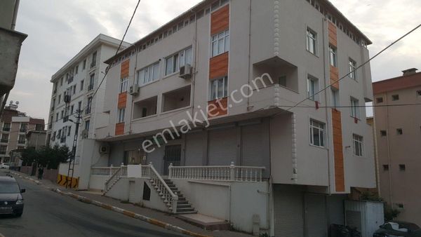 Pendik Esenyalı Mahallesinde Eşyalı Kiralık 1+1 130m2 Teras Daire