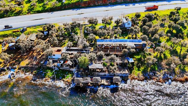 Milas Pınarcık`ta Bafa Gölüne Sıfır Satılık Restorant