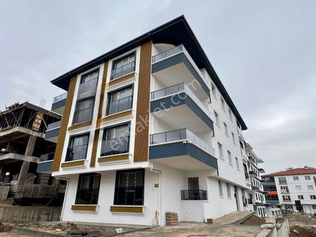 Yenikent Fevzi Çakmak Mah. Ara Kat Oturuma Hazır Sıfır Daireler.