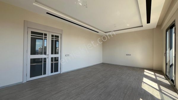 Üstünkent'ten Lüks'te Zirve ! Site İçi Sıfır 4+1 Satılık Daire