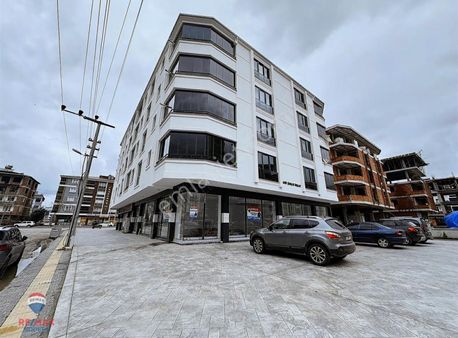 Samet'ten Kiralık 90 M2 Köşe Konumda Bulvara Yakın Dükkan