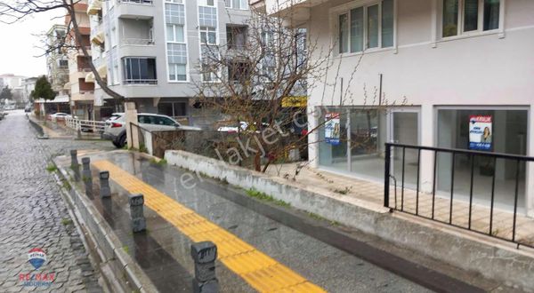 Asuman Mütevellioğlu'nda Lozan Caddesi'nde Kiralık Dükkan