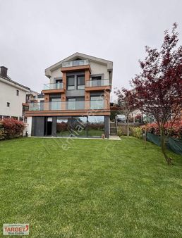 Alaçatı Evlerinde Müstakil Kiralık Villa