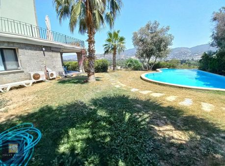 Bodrum'da- Kiralık Bahçe Katı-3+1-full Eşyalı-site İçerisinde