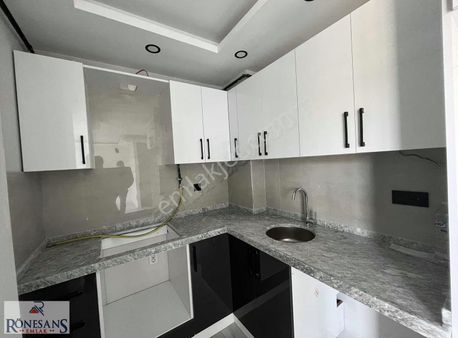 Rönesans Emlak'tan Kiralık 1+1