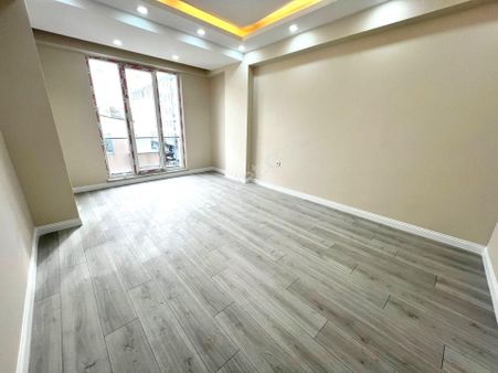 Seba'dan Tevfikbey Mh 2+1 85m2 Otoparklı Asansörlü 2.kat Daire