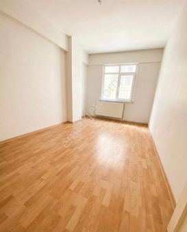 Soğanlı’da Genç Bina Boş!!! 2+1 Düz Giriş Full Masrafsız