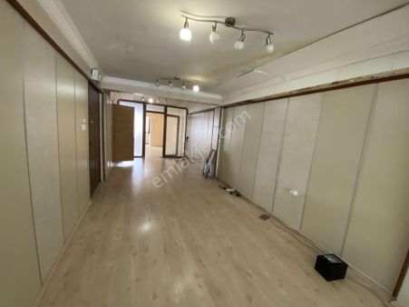 Konak Alsancak İsmet Kaptan Mah. 70m2 Kiralık 1+1 Ofis