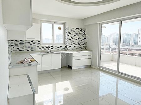 Taha Emlak Tan 75 Mt Lik Yolla İkinci Parselde Kiralık 4+1 Daire