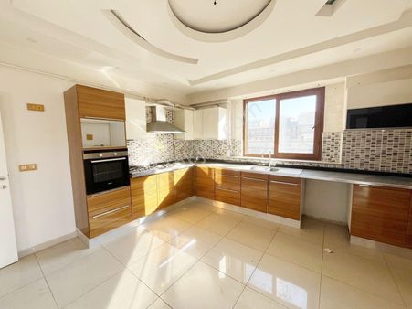 Taha Emlak Tan Dünya Kavşağı Civarında Kiralık 4+1 Daire