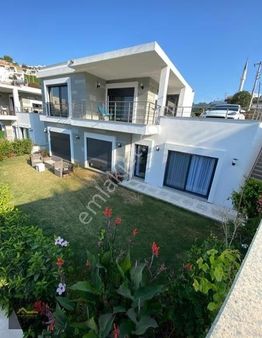 Gümüşlük Koyunbabada Müştemilatlı,deniz Manzaralı Müstakil Villa