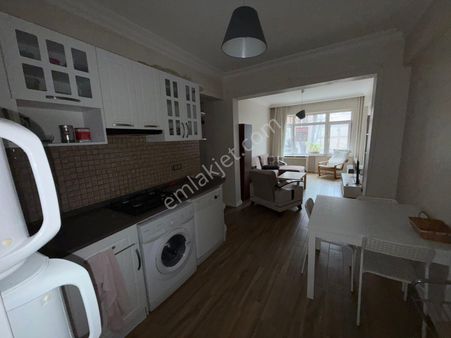 Beşiktaş Merkezde 3+1 Merkezi Isıtma Full Eşyalı Temiz Daire