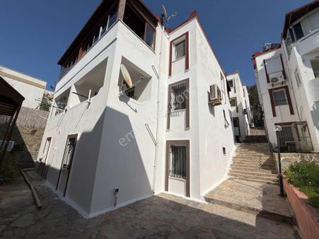 Bodrum Turgutreis Yeni Pazar Yeri Karşısında Kiralık 3+1 Kiralık Dubleks Daire