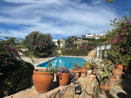 Gümüşlük Koyunbaba'da Opus Sitesinde Kiralık 2+1 Daire