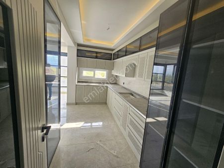 Hızlı21 Gayrimenkul'den Bağcılar'da Acil Satılık Fırsat Daireler