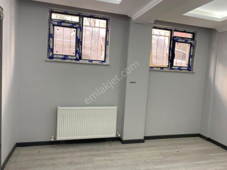 Avrupa Emlak Tan Esenler Fatih Mah 70m² 2+1 Bahçe Kat,sıfır,tek Daire,üçyüzlü Metroya 10 Dk
