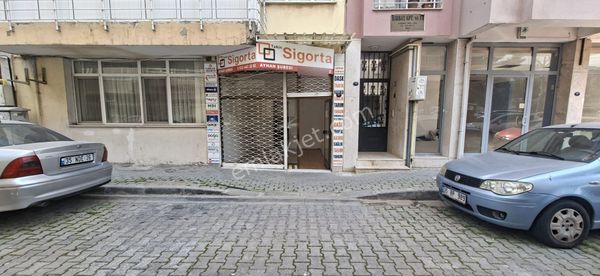 Bostanlı'da Girne Bulvarı Cepheli Kiralık Dükkan