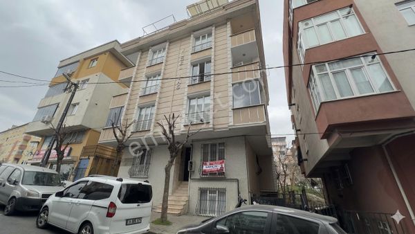 Mollateam Sultangazi Yunus Emre Mahallesinde Satılık 2+1daire Merkezi Ve Çok Avantajı Konumda