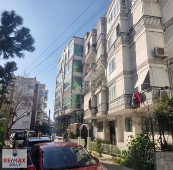 Karşıyaka Goncalar Mahallesi'nde Kiralık 3+1 Doğalgazlı Daire