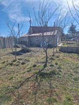 Sulukkaraağaç Da 538m2 Arsa İçerisinde Köy Evi