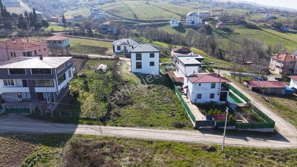 Hüseyin Boylu'dan Dereköy/taşkelik'te 463 M² Villa İmarlı Arsa