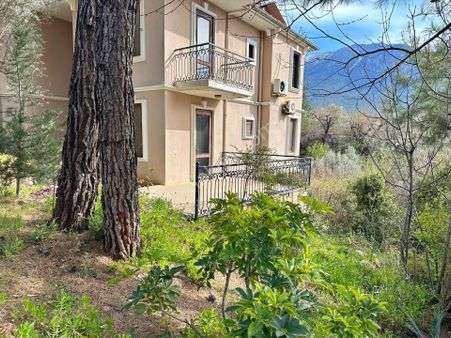 Ölüdeniz'de Satılık 2+1 Bahçe Katı Daire