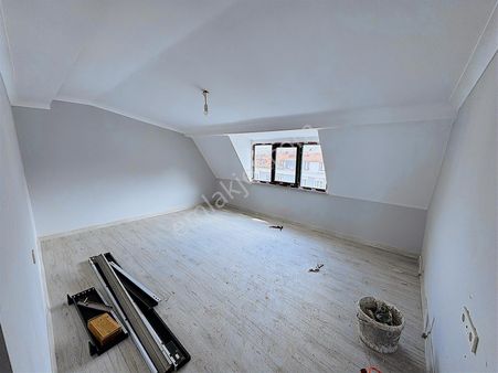 Bolluca Emlak`tan Anadolu Mh Satılık 2+1 Çatı Katı