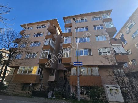 Ataşehir Fetih'te Kiracısız, Site İçerisinde Satılık 2+1 Daire