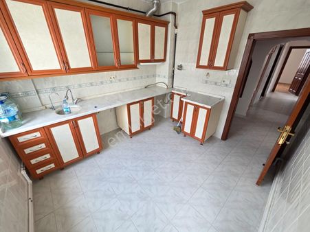 Kentkoop Mah. Site İçi Atlantis Mevkii Yapılı 3+1 Kiralık Daire