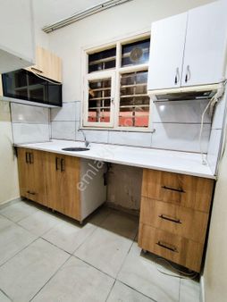 Mertcan Dan Adnan Kahveci Metroya Yürüme Arakat 2+1 Kapalı Balkonlu