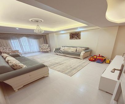 Güzelyurt Metrobüsün Dibinde 4+2 Dubleks Geniş Metrekare Masrafs