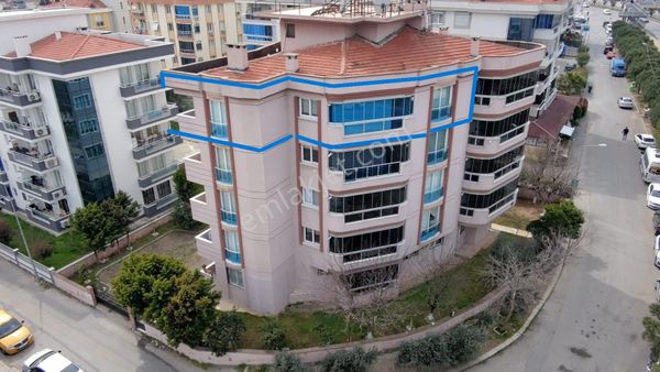 Menderes Merkezde Anayol Üzeri Üç Cepheli Ferah 3+1 Satılık Daire