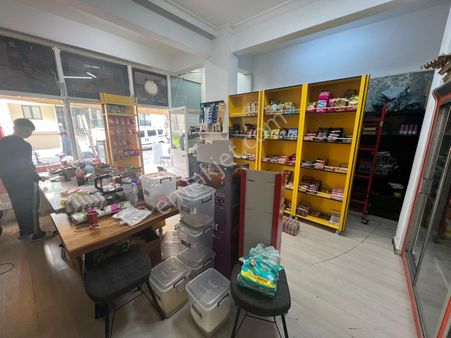 Acil Konak Zeytinlik Mahde 30m2 Wcli Hazır Kiracılı Dükkan