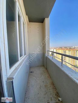 Emlak Diyarından Karataş'da 3+1 Çevre Yolu Manzaralı Geniş Daire