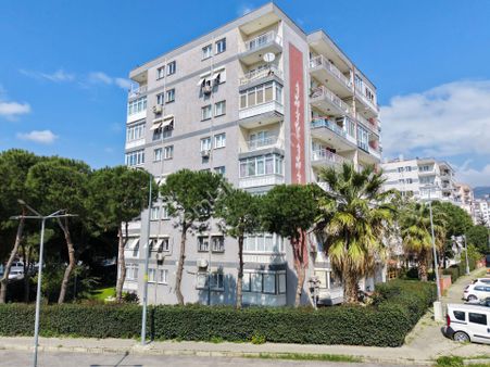 İzmir Bayraklı Manavkuyu Site İçerisinde Satılık 3+1 Daire