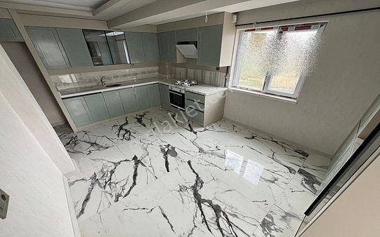 Yenikent Emlak'tan 3+1 Satılık 140 M2 Süper Ötesi Daire