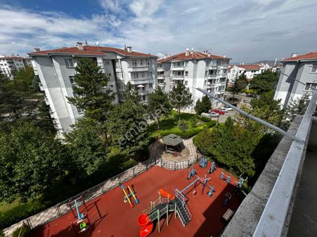 Sincan Osmanlı Mh. 3+1 Site İçinde Geniş Masrafsız Kiralık Daire