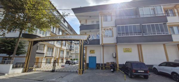 Cihan Emlaktan Satılık İhsaniyede 21 Bin Lira Kira Getirili 1+1