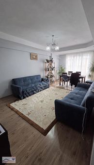 Metrobüse 6 Dk 3+1 Geniş Temiz Daire